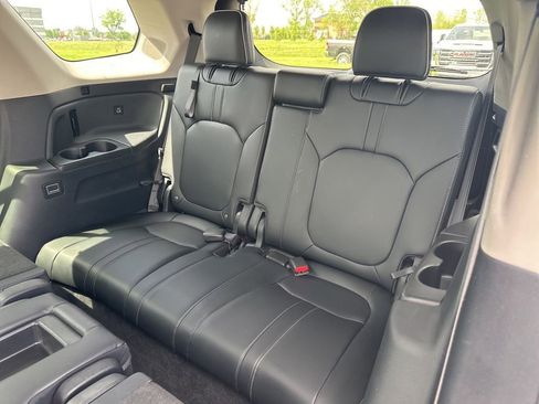 Used 2023 Honda Pilot Elite image 16