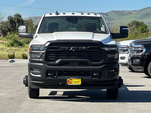 New 2026 RAM 3500 Tradesman AWD/4WD image 10