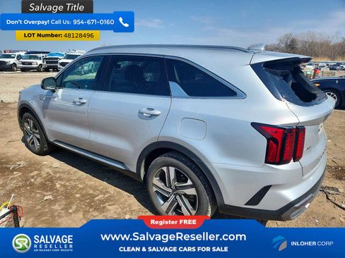 Used 2022 Kia Sorento EX w/ Panoramic Sunroof Package AWD/4WD image 3
