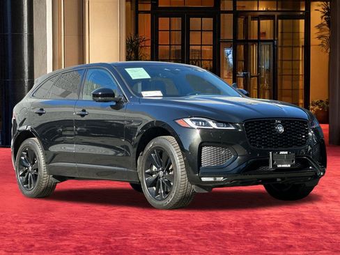Used 2026 Jaguar F-PACE R-Dynamic S image 8