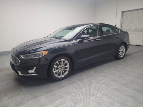 Used 2020 Ford Fusion Energi Titanium image 2