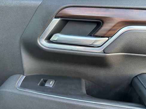 Used 2025 GMC Sierra 1500 SLT image 27