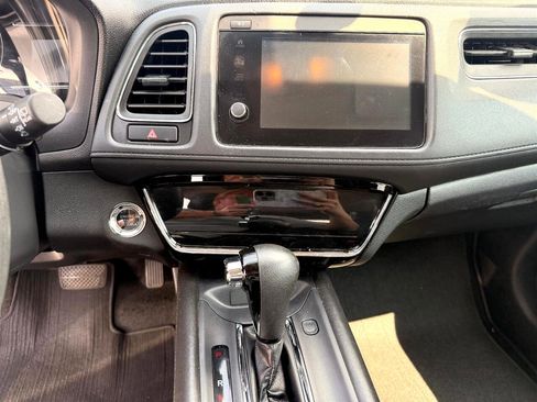 Used 2021 Honda HR-V EX image 15