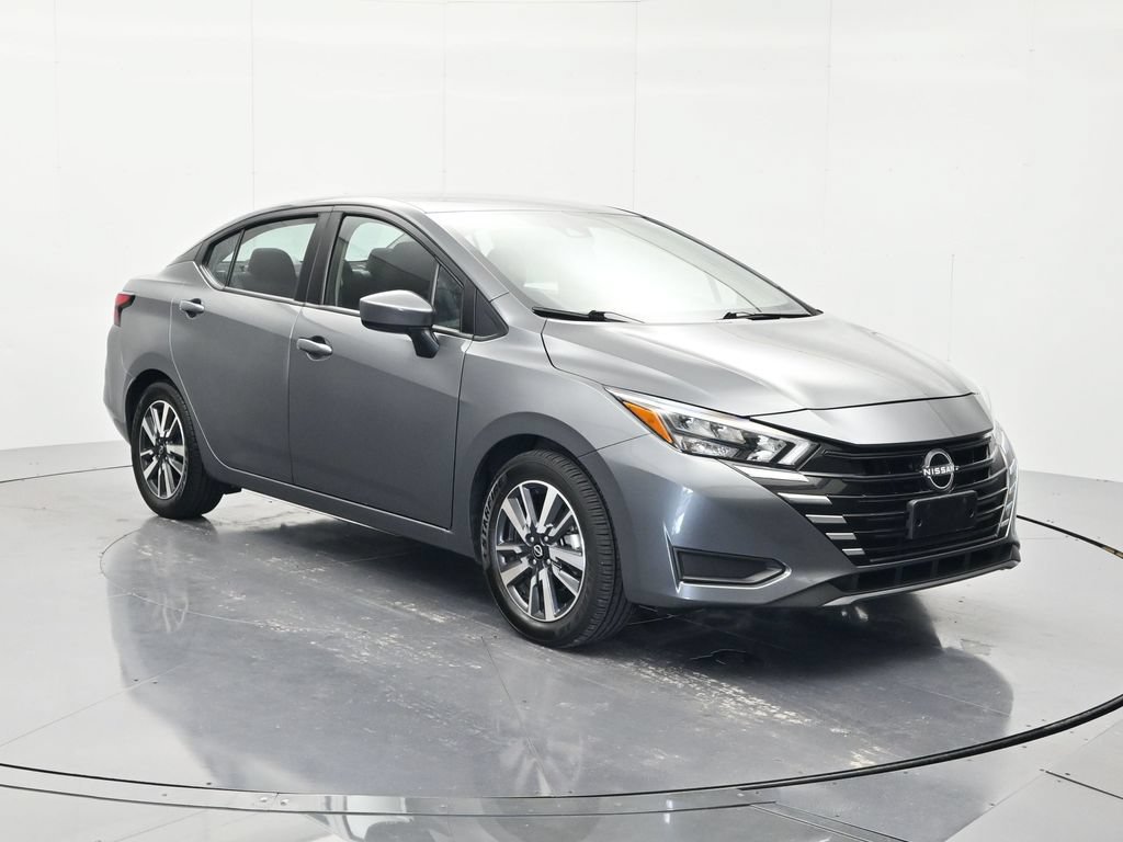 Used 2025 Nissan Versa SV FWD image 3