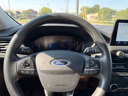 Used 2025 Ford Escape Active FWD image 12