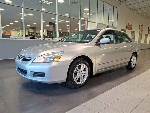 Used 2007 Honda Accord SE image 3