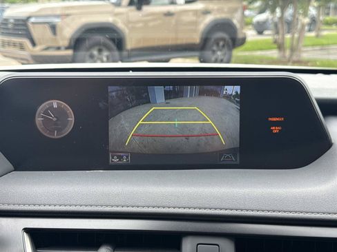 Used 2022 Lexus UX 250h w/ Accessory Package (Z2) AWD/4WD image 24
