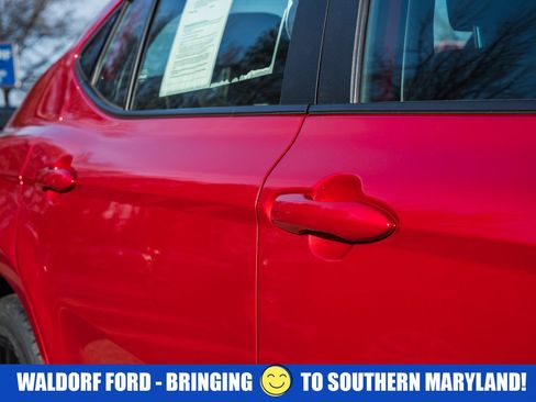 Used 2025 Toyota Camry SE image 14