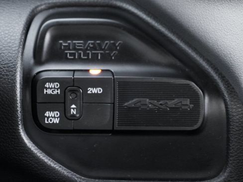 Used 2022 RAM 2500 Big Horn AWD/4WD image 28