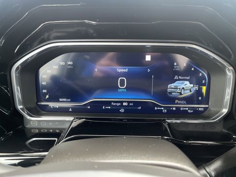 Used 2022 Chevrolet Silverado 1500 LT AWD/4WD image 18