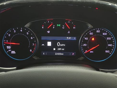 Used 2023 Chevrolet Traverse RS image 19