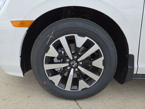 New 2026 Honda Odyssey EX-L image 9