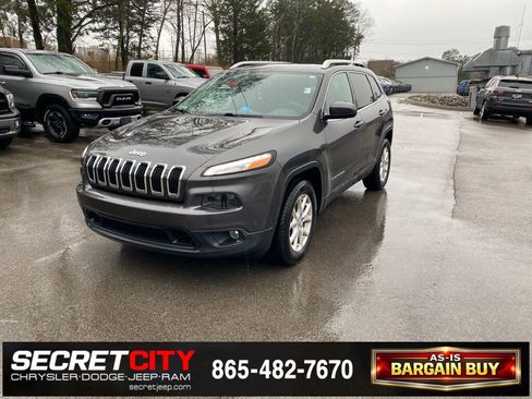 Used 2015 Jeep Cherokee Latitude image 1