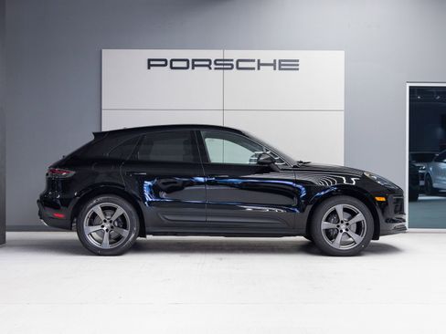 Used 2026 Porsche Macan AWD/4WD image 8