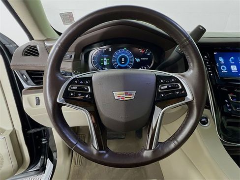 Used 2016 Cadillac Escalade Premium image 12