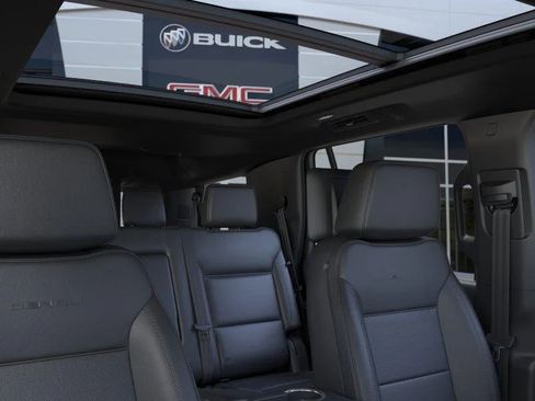 New 2026 GMC Yukon Denali w/ Advanced Technology Package AWD/4WD image 24