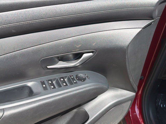 Used 2025 Hyundai Tucson SEL AWD/4WD image 21