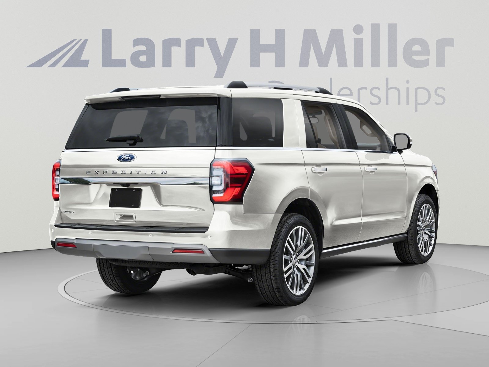 Used 2024 Ford Expedition Limited RWD image 2