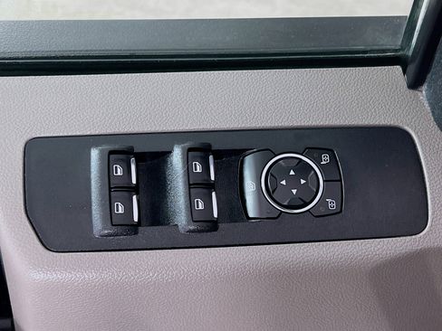 Used 2021 Ford F250 XLT w/ FX4 Off-Road Package image 10