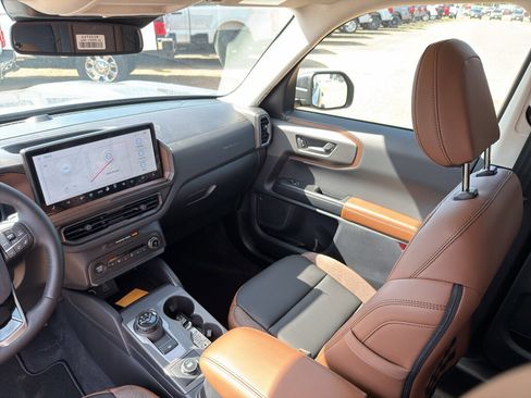 New 2026 Ford Bronco Sport Outer Banks AWD/4WD image 25