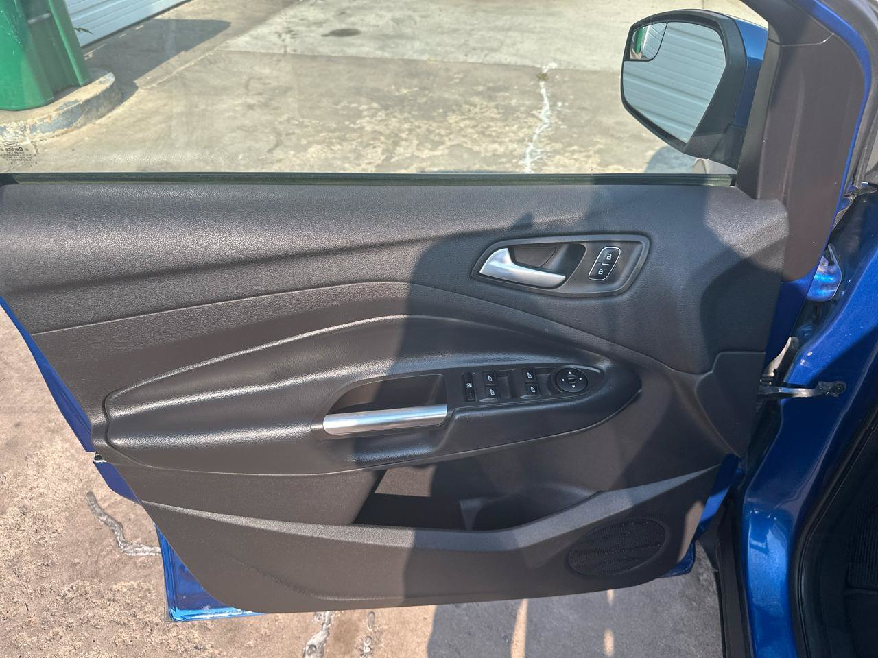 Used 2018 Ford Escape SE w/ SE Sync 3 Package FWD image 11