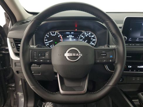 Used 2025 Nissan Rogue SV AWD/4WD image 15