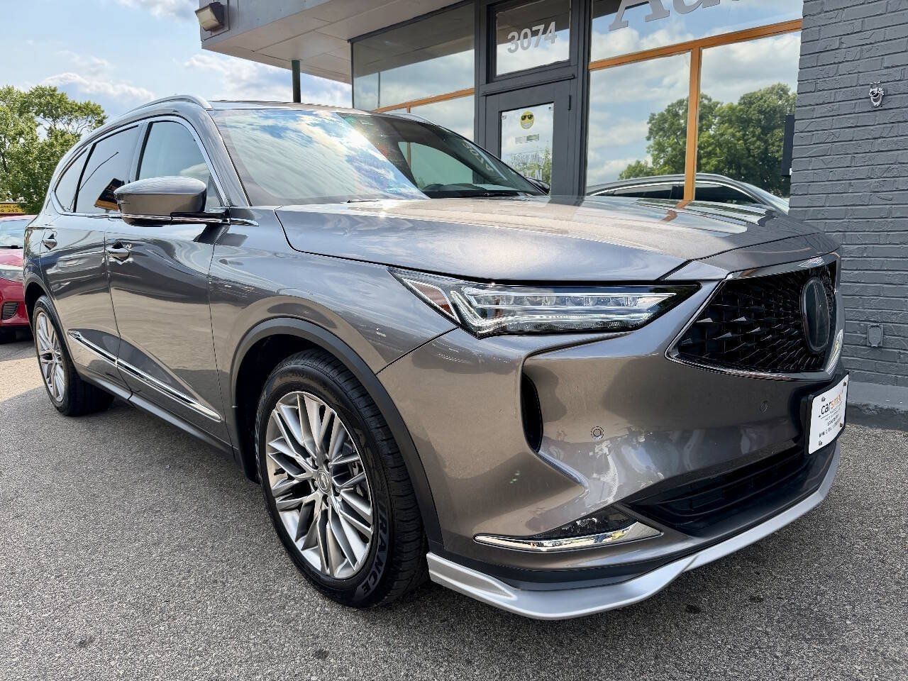 Used 2024 Acura MDX w/ Advance Package AWD/4WD image 3