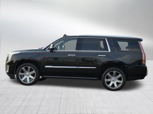 Used 2018 Cadillac Escalade Platinum AWD/4WD image 4