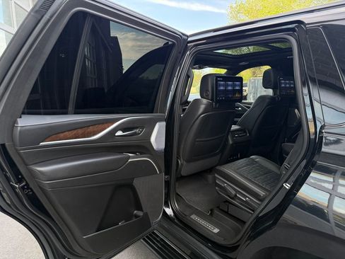 Used 2022 Cadillac Escalade Sport Platinum AWD/4WD image 27