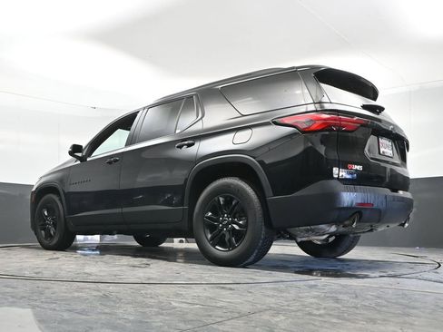Used 2022 Chevrolet Traverse LT w/ Midnight/Sport Edition image 54