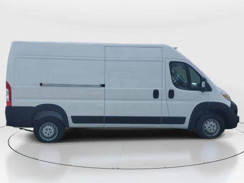 Used 2025 RAM ProMaster 2500 w/ Convenience Group FWD image 2