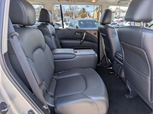 Used 2024 Nissan Armada SL w/ Captain's Chairs Package image 13