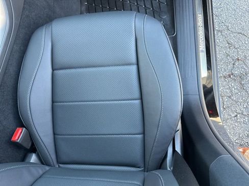 Used 2025 Mercedes-Benz GLE 350 4MATIC image 34