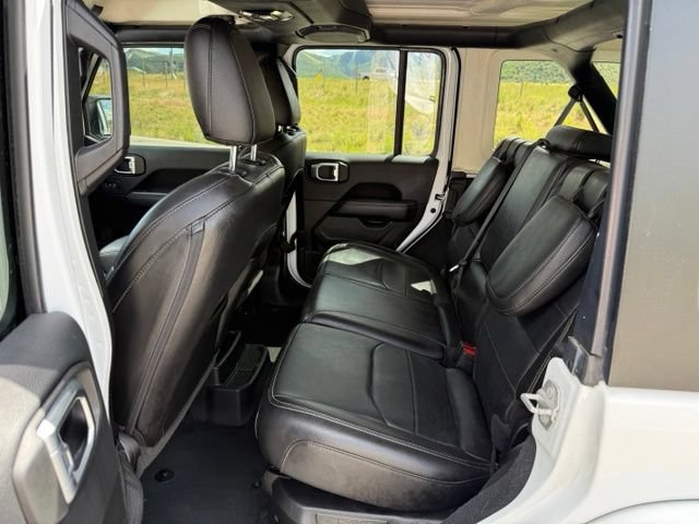 Used 2023 Jeep Wrangler Unlimited Sahara AWD/4WD image 26