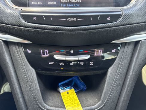 Used 2018 Cadillac XT5 Luxury image 19