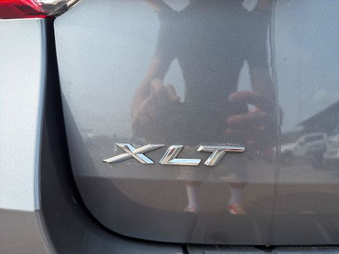 Used 2021 Ford Explorer XLT AWD/4WD image 20