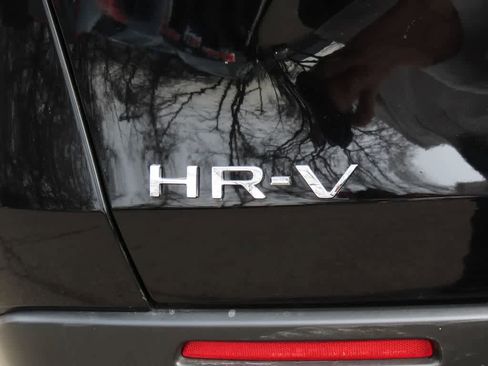 Certified 2025 Honda HR-V Sport image 7