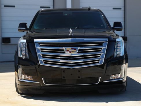 Used 2016 Cadillac Escalade Platinum AWD/4WD image 21