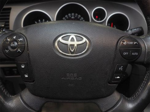 Used 2010 Toyota Sequoia Platinum image 21