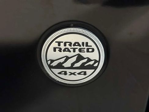 Used 2018 Jeep Wrangler Sport AWD/4WD image 12