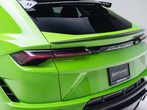 Used 2023 Lamborghini Urus Performante AWD/4WD image 39