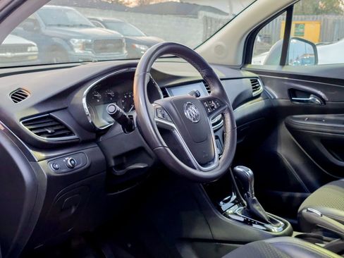 Used 2020 Buick Encore Preferred w/ Safety Package image 5
