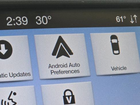 Used 2019 Ford Fusion SE image 16