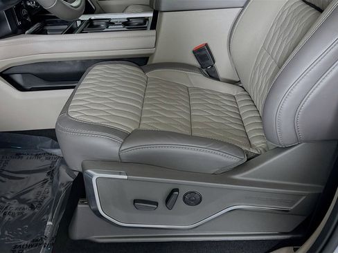 New 2026 Ford F350 Platinum w/ Platinum Plus Package image 23