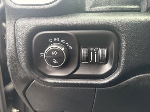 Used 2020 RAM 2500 Big Horn w/ Level 2 Equipment Group image 15