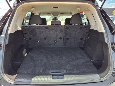 Used 2023 Nissan Rogue SV FWD image 12