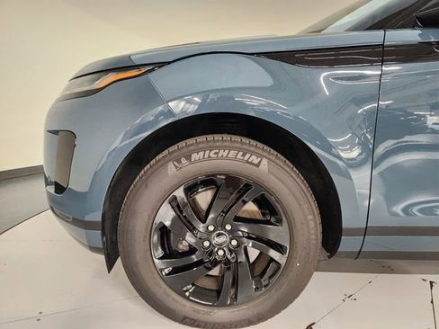 Used 2026 Land Rover Range Rover Evoque S image 11