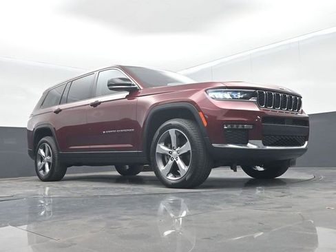 Used 2022 Jeep Grand Cherokee L Limited AWD/4WD image 46