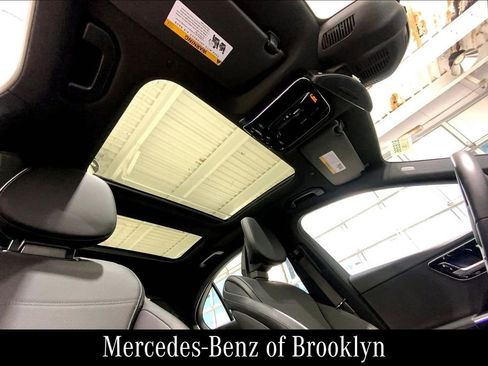 Used 2025 Mercedes-Benz C 300 4MATIC Sedan image 16