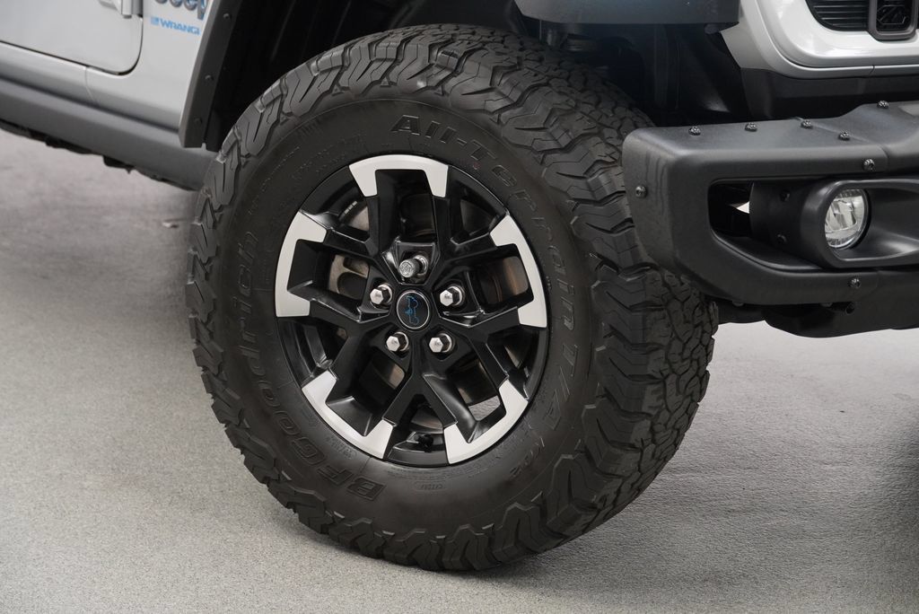 Used 2024 Jeep Wrangler Unlimited Rubicon 4xe AWD/4WD image 8